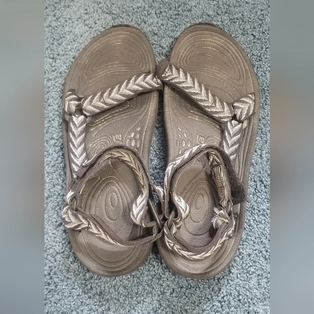 Teva Strappy Mens Sandals. Velcro Adjustable Straps. Size 11.